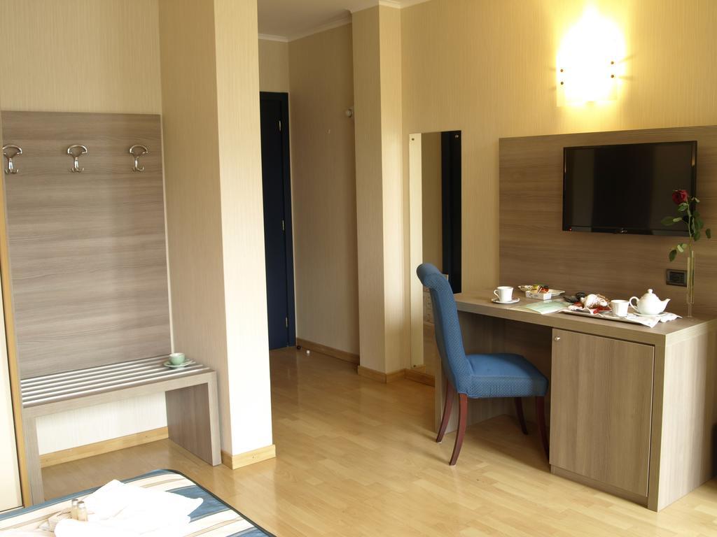 Hotel Alberi Lecco Szoba fotó