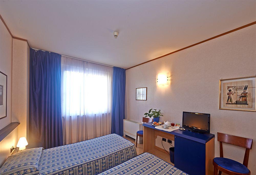 Hotel Alberi Lecco Kültér fotó