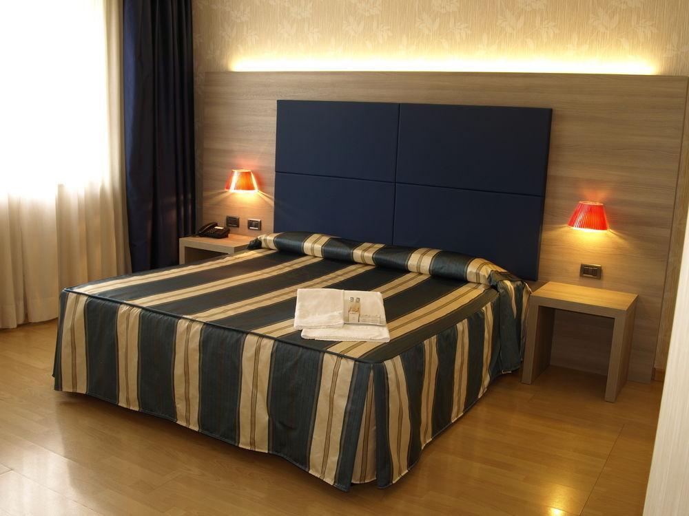 Hotel Alberi Lecco Kültér fotó