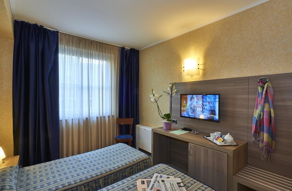 Hotel Alberi Lecco Kültér fotó