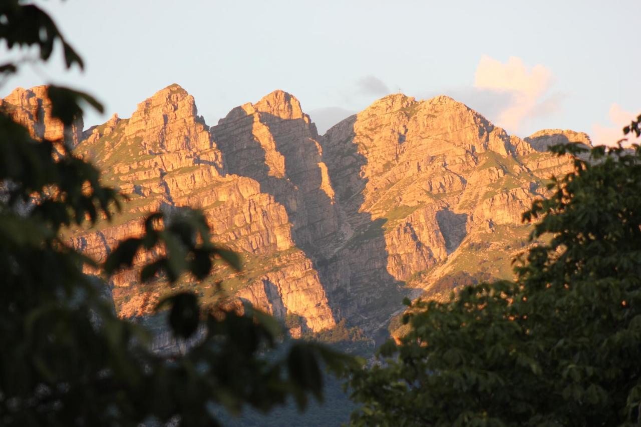 Hotel Alberi Lecco Kültér fotó